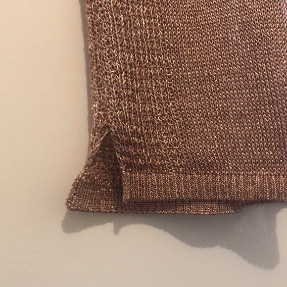 Rose Gold sleeveless top - Picture 5 of 5